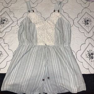 Light green romper 🤍